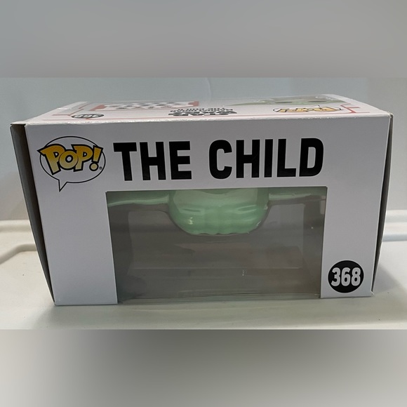 Funko Pop! Star Wars The Mandalorian The Child Bobble-Head Vinyl Figure, #368 - Picture 8 of 10